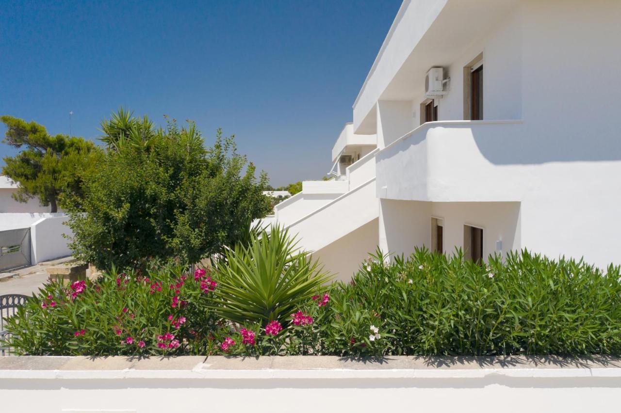 Vidamarina - Camere Al Mare Torre Lapillo Exterior photo