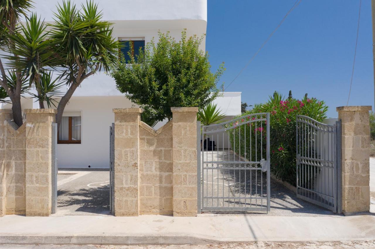 Vidamarina - Camere Al Mare Torre Lapillo Exterior photo
